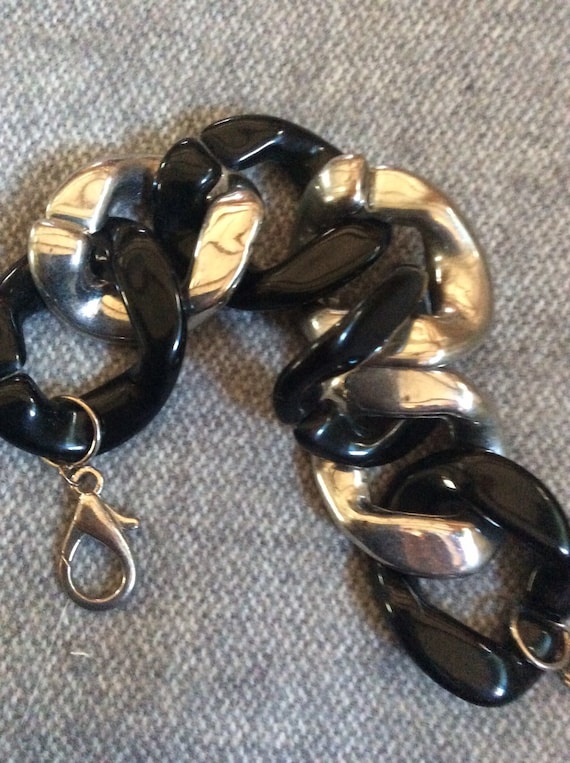 Lucite bracelet black and rhodium chunky chain bra