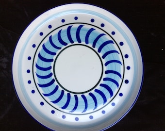 Vintage Dansk blauwwit bord, moderne oplader uit het midden van de eeuw