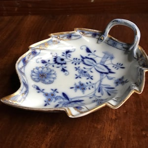 Meissen blue onion plate leaf plate blue onion with gold