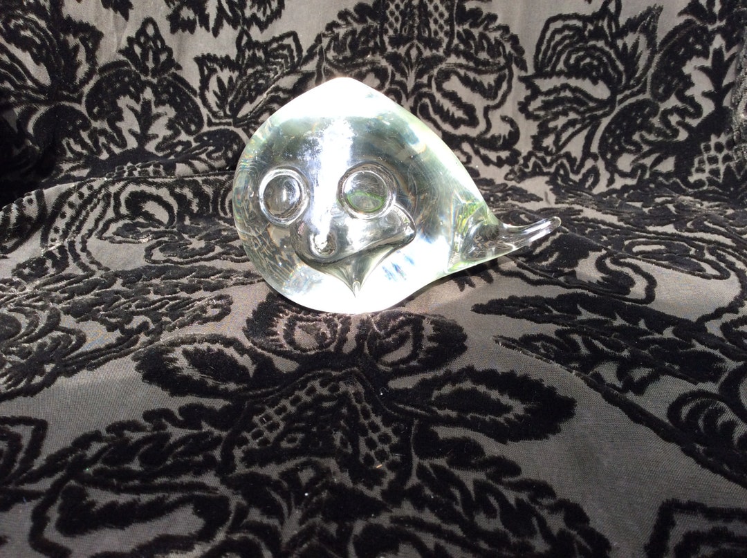 Presse-papier Vintage Poisson En étain Pris Dans Résine Lucite – Années 60 – MCM