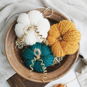 Knit Pumpkin pattern, PDF digital download, Halloween knit pattern in English, Fall decor tutorial