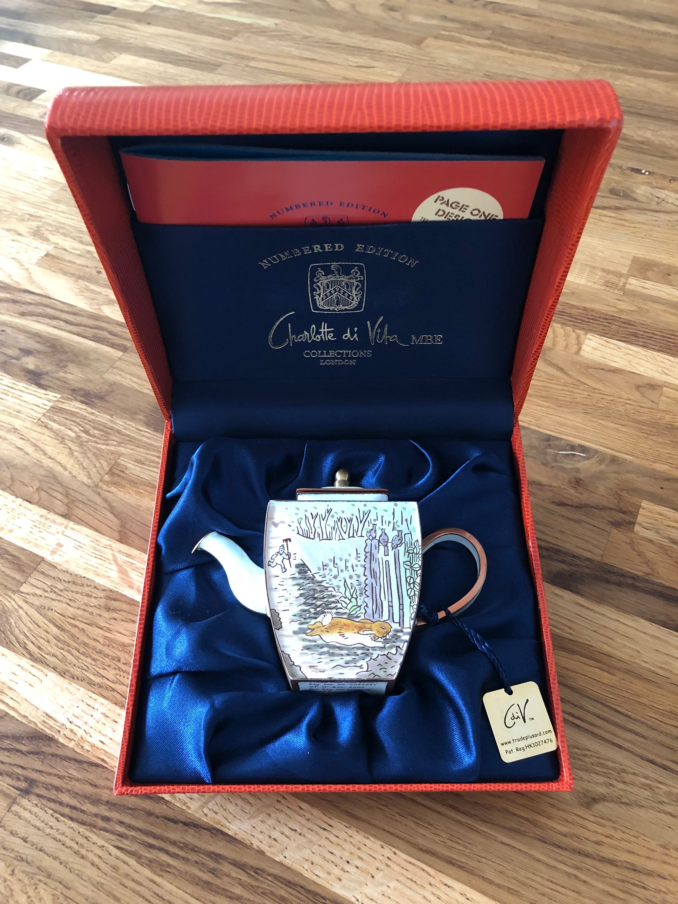 Charlotte di top vita teapots