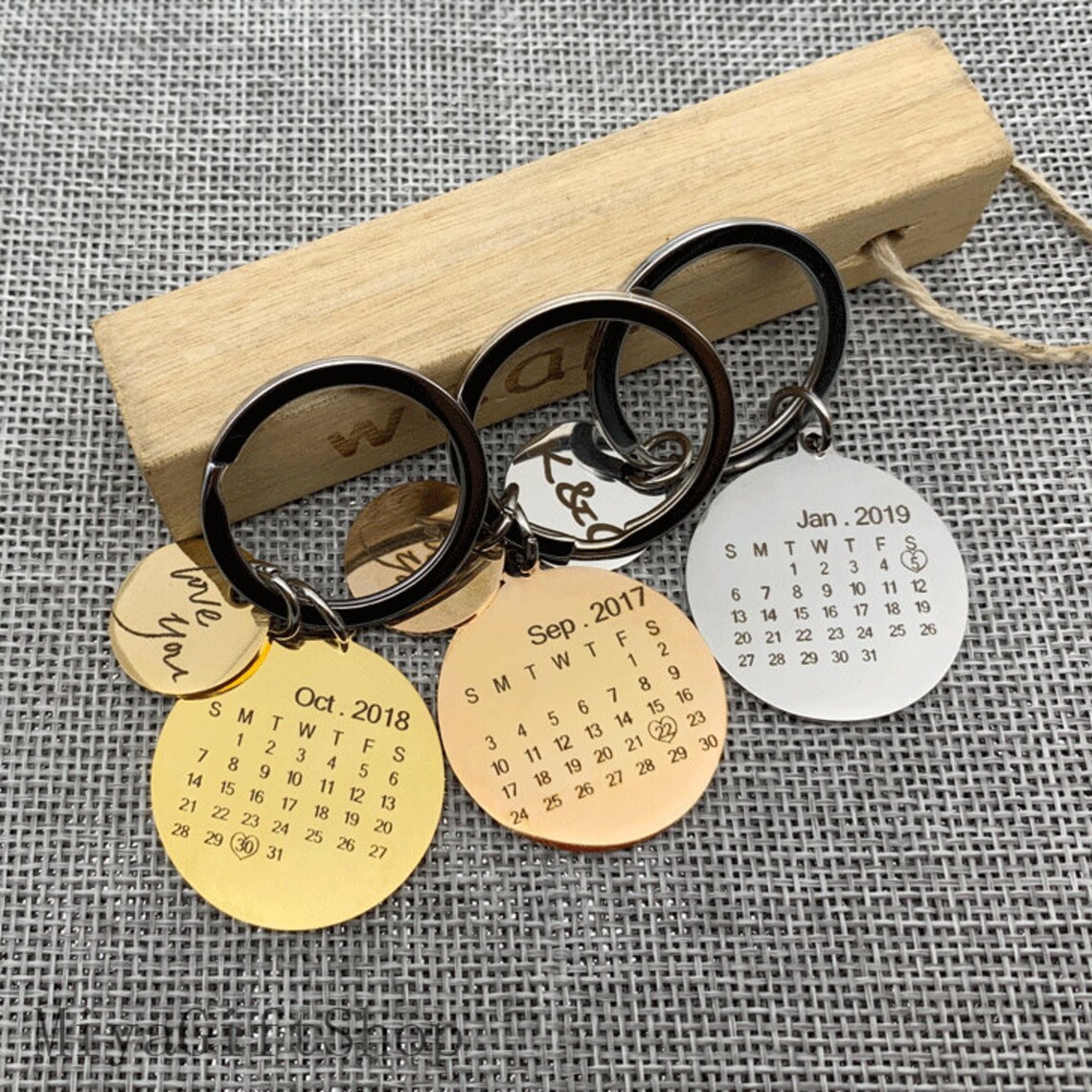 Personalized Calendar Keychain Save The Date Keychain Etsy