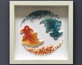 Gequilleerde vis, cirkel zwemmende yin en yang goudvis, 3D ingelijste papierkunst, bedekt met glas, uniek cadeau voor jubileum, bruiloft en verjaardag
