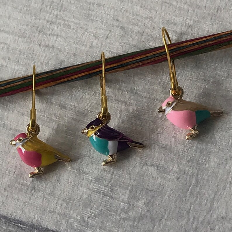 Colourful enamel bird stitch markers Crochet stitch markers Knitting stitch markers placeholders progress keepers