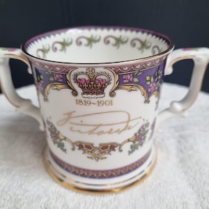 Royal Collection Fine Bone China Love Cup – Minnesmugg för drottning Victoria (22 karat guldförgyllning)