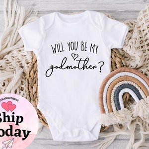 Godmother Onesie®, serez-vous ma marraine ? Cache-couche pour bébé®, proposition pour marraine, joli cache-couche pour faire-part de grossesse®, faire-part de naissance