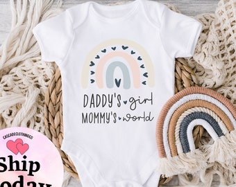 Daddy's Girl Mommy's World, Mommy baby Onesie®, daddys Girl bodysuit, Fathers Day Baby Girl outfit, Girl Mom Onesie®, Girl Moms Gift