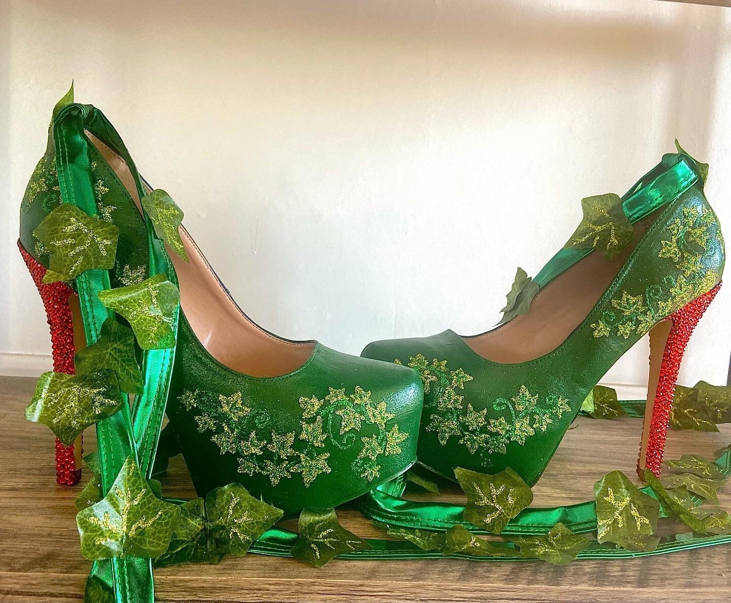 Poisonous Villain Pumps - Etsy