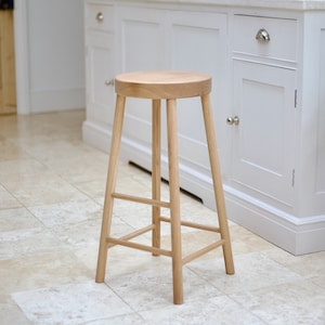 ROUND Oak stool/ Handmade to any height/ Solid Oak Kitchen Island Bar Stool /  UK Handmade