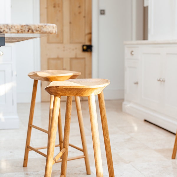 TOWNHOUSE / Solid Oak Kitchen Island Bar Stool / UK Handmade