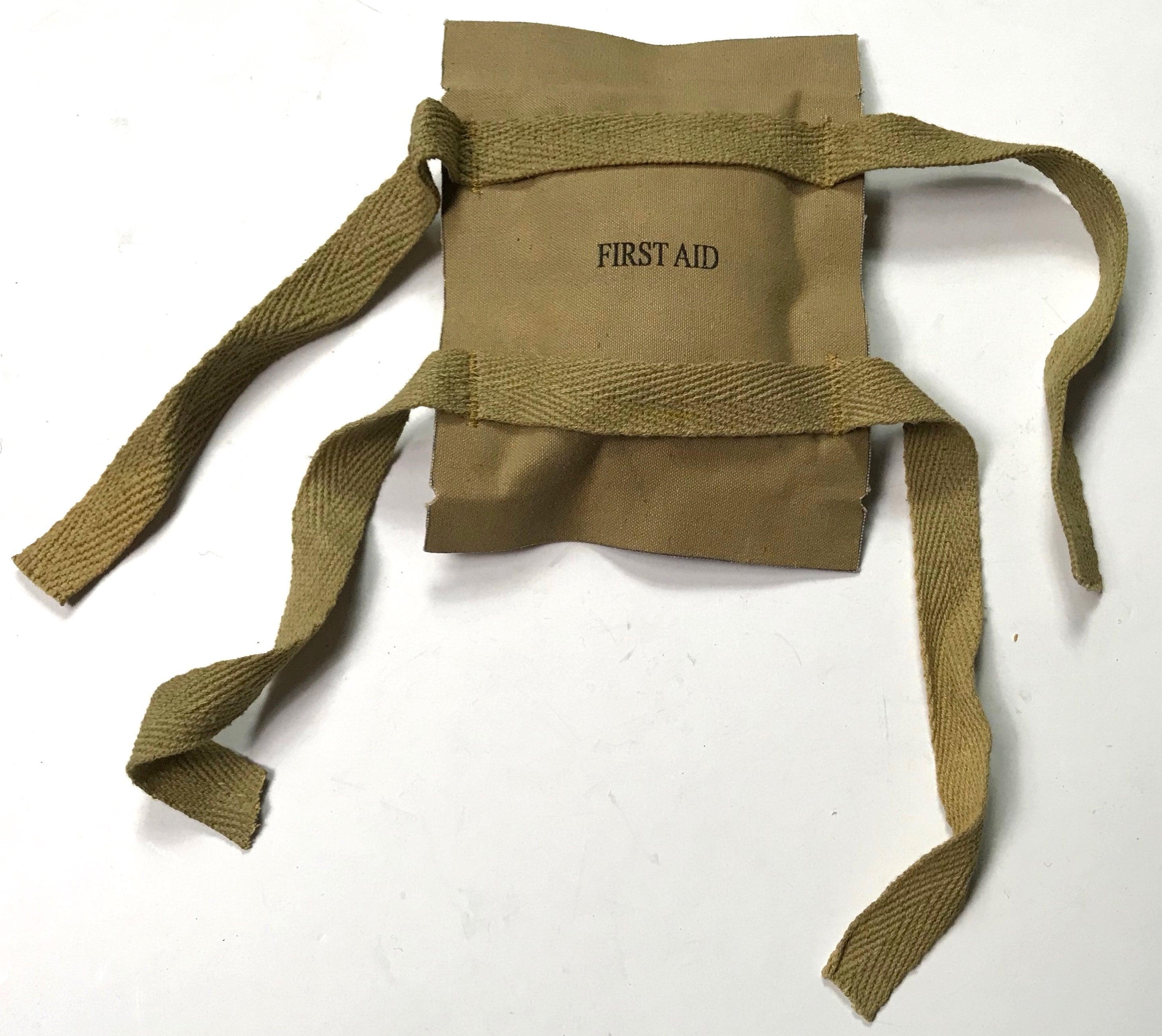 US Army First Aid Kit M-1942 Pouch OLIV Verbandspäckchen Tasche