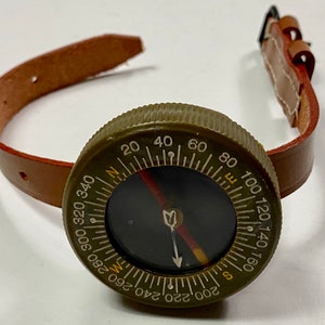 WWII US Paratrooper Airborne Jump Wrist Watch Compass