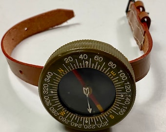 WWII US Paratrooper Airborne Jump Wrist Watch Compass