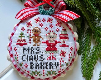 Mrs.T's Christmas Kitchen: How to finish off a cross-stitch Christmas  ornament, #1