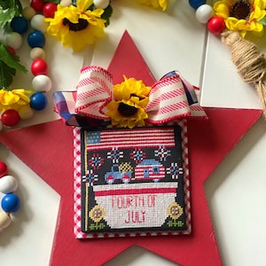 Fourth of July Dapper Doodad