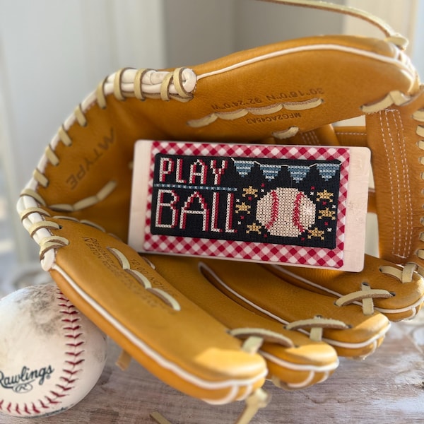 Schema punto croce "Play Ball-Sassy Strippers"
