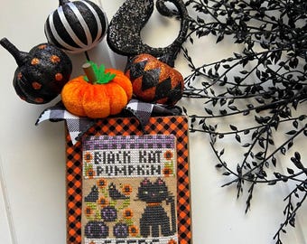 Black Kat Pumpkin Seeds-Tiered Tray Tidbits Cross Stitch Series