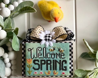 Welcome Spring-Tiered Tray Tidbit