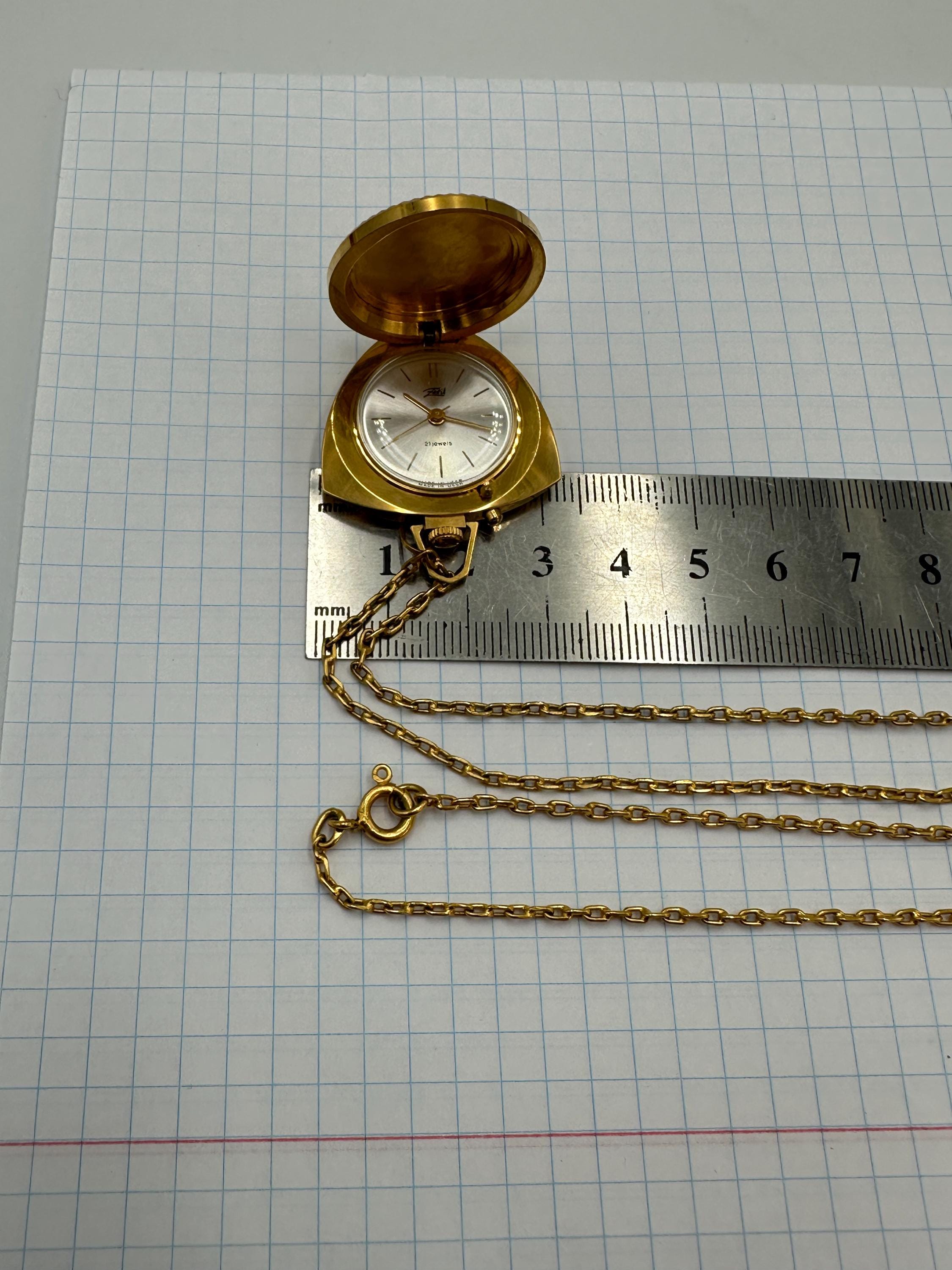 Montre Mécanique Vintage Zaria 21 Rubis - Élégance Intemporelle Pour Femme - Occasion