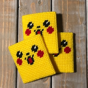 Porte-cartes inspirés de Pikachu | Porte-cartes et porte-monnaie en plastique