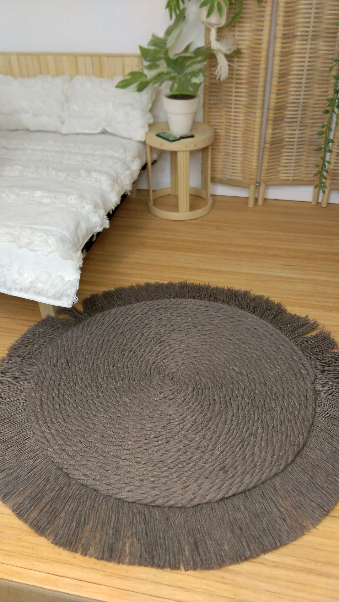 16 Scale Round Fringe Rug for Fashion Dolls, Doll House Rug, Room Box Decor, Circle Rug, Round