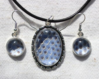Shed Snake Skin Matching Pendant Necklace and Earrings Jewelry Set, blue and silver