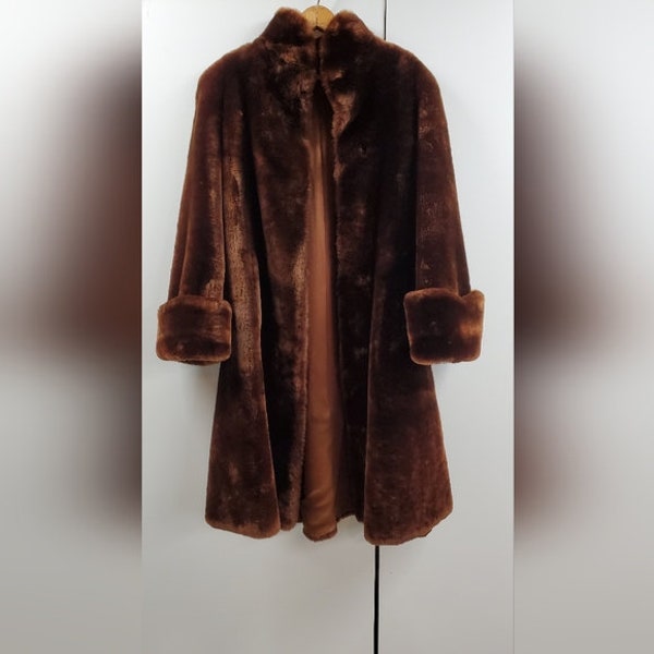 Gorgeous Vintage 1940s early 1950s Genuine Long Beau Mouton Coat Arbaugh's Furs Lansing