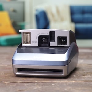 Polaroid ONE600 Instant Film Camera - Retro Vintage Design