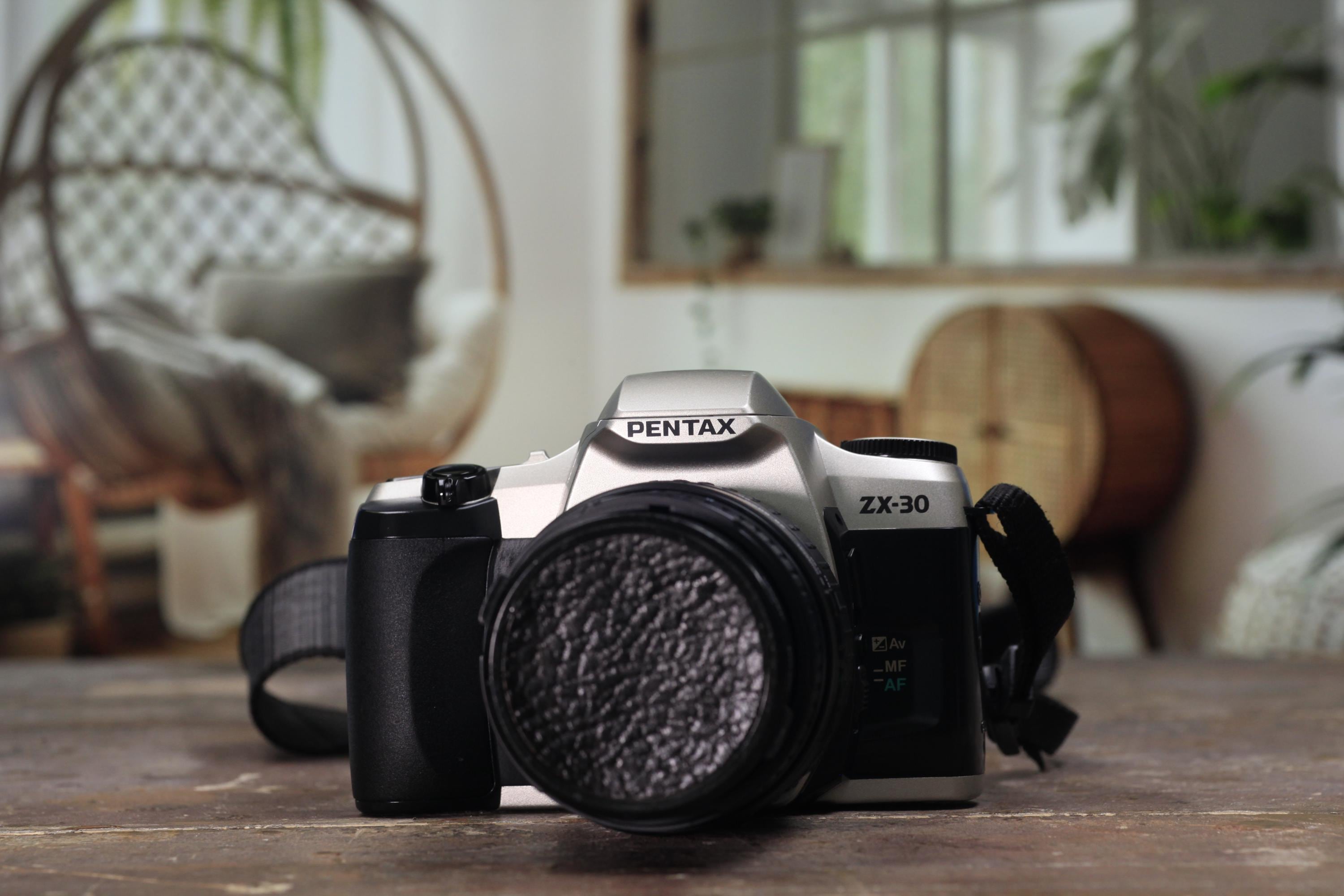 Pentax ZX-30 35mm Film SLR Camera – Sigma 28–80mm Zoom Lens