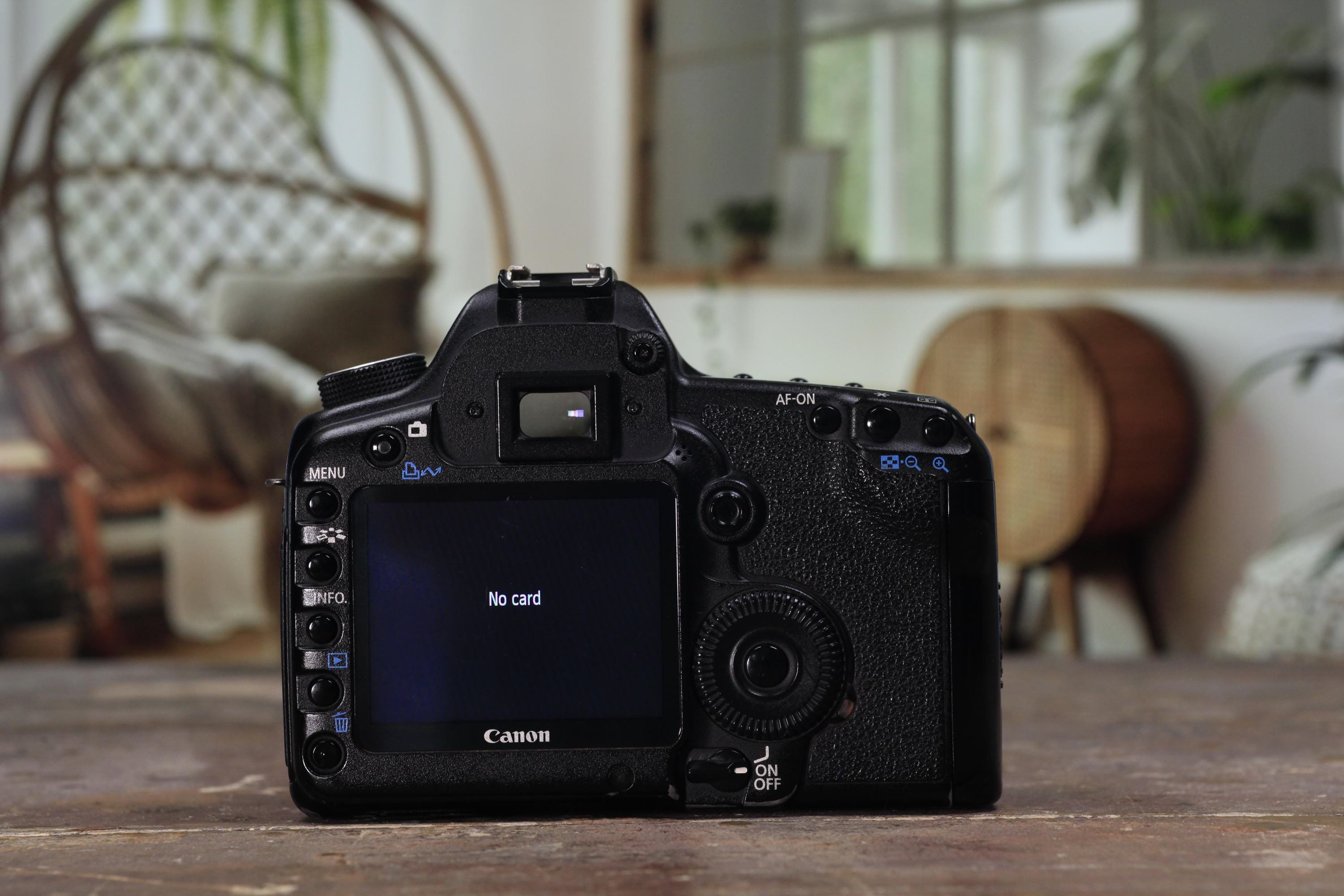 Canon 5D Mark II DSLR Camera With 50mm F1.8 Lens - Etsy