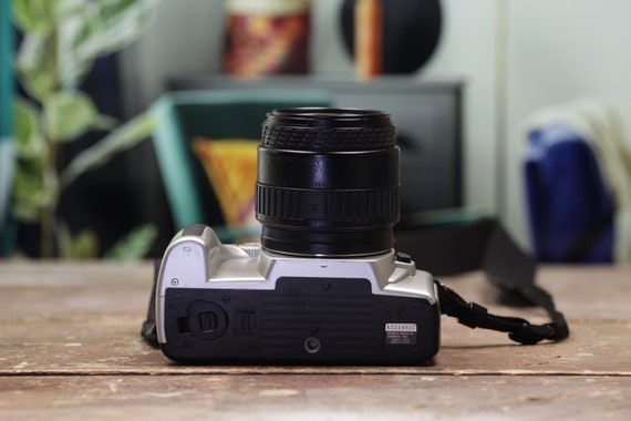 ミノルタ Maxxum 50 一眼レフフィルムカメラ（28-70mm ズームレンズ
