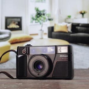 【現状品】Nikon L35AF2 コンパクトフィルムカメラ ニコン Nikon L35 AD / Nikon Lens 35mm F2.8 35mmコンパクト