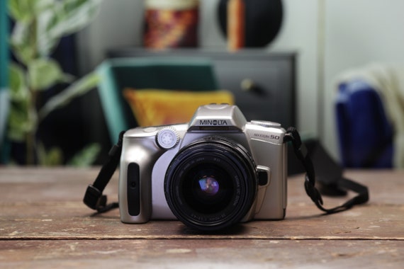 ミノルタ Maxxum 50 一眼レフフィルムカメラ（28-70mm ズームレンズ