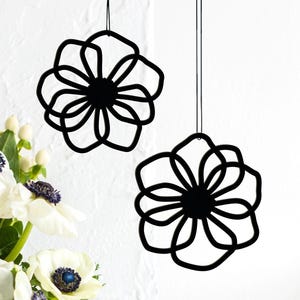 Holz Blume Anemone, 2er-Set, Frühlingsdeko, Fensterdeko, Osterdeko, Hochzeitsdeko, Line-Art-Design, Holz, schwarz/natur