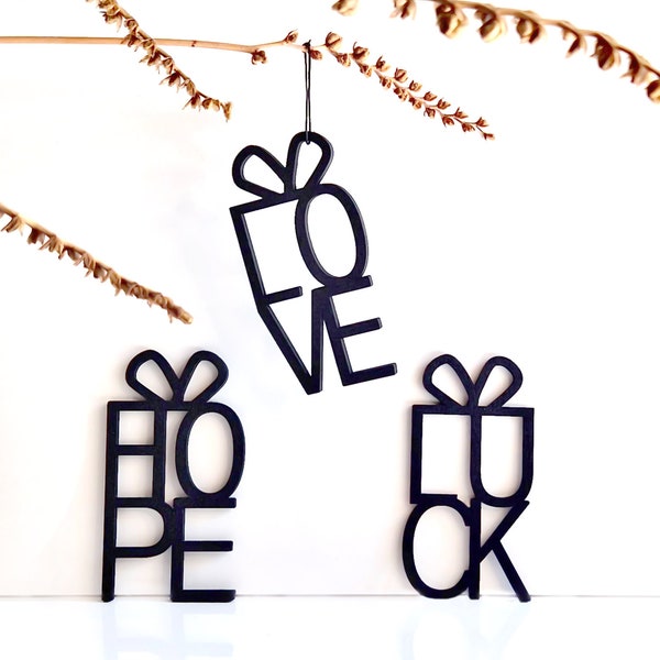 Holzanhänger LOVE/HOPE/LUCK, Geschenkanhänger, Baumschmuck, verschiedene Varianten