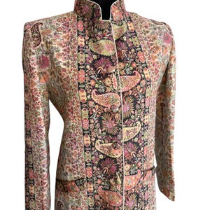 Kashmiri Kani Jacke • Multicolor Paisley Mantel • Handgemachte Artwear für Frauen