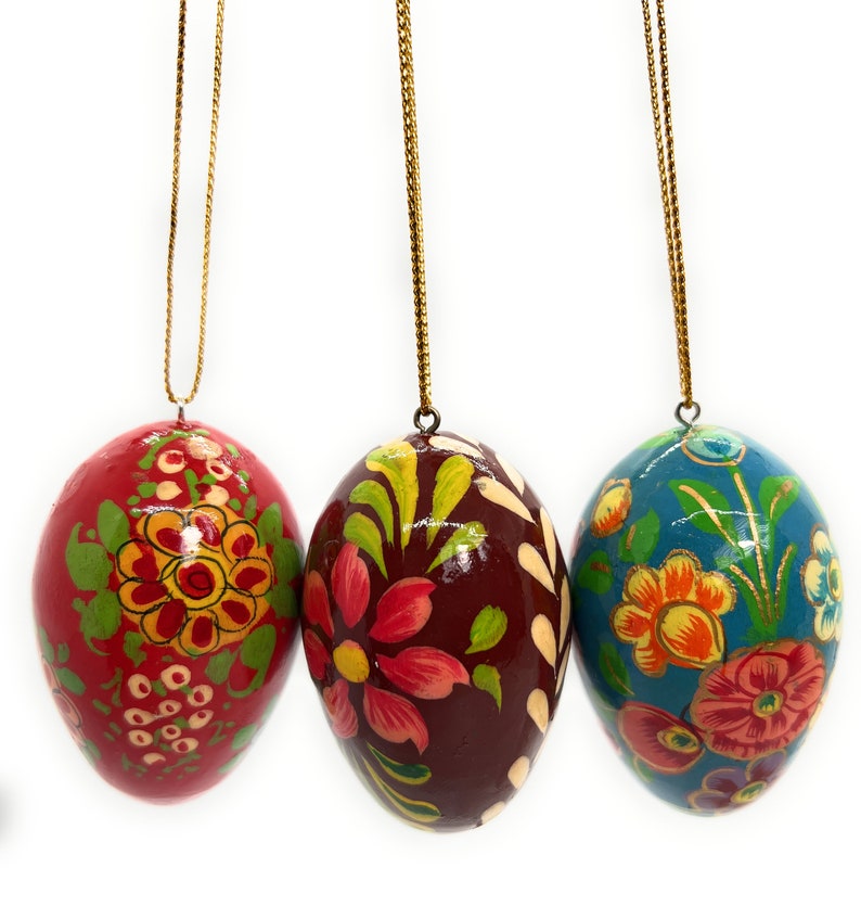 Hanging wooden Easter Eggs, Handpainted solid eggs, Pisanki style, eco friendly and lightweight image 6