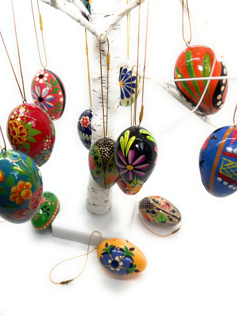Hanging wooden Easter Eggs, Handpainted solid eggs, Pisanki style, eco friendly and lightweight image 3