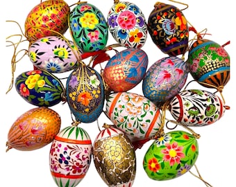 Hanging wooden Easter Eggs, Handpainted solid eggs, Pisanki style,  eco friendly and lightweight