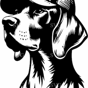 Puede incluir: Ilustración en blanco y negro de un perro con una gorra de béisbol de camuflaje. El perro está mirando hacia la derecha. La cabeza y el cuello del perro son visibles. El pelaje del perro está estilizado con un patrón texturizado.