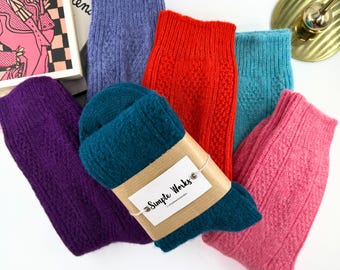 Calcetines de lana de cordero para invierno, calcetines de lana de punto coloridos para mujer