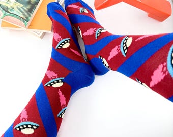 Funny Quirky Socks, Bold Design Man Socks: Retro Aesthetic Unisex Socks, Fun Gift for Her/Him, Soft Cotton Spaceship Socks, Sunglasses Socks