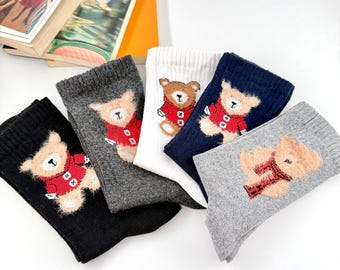 Calcetines con ositos de peluche con plumas, calcetines para mujer con estampado de ositos de peluche: calcetines deportivos, regalo divertido para ella, calcetines tipo legging de algodón suave, calcetines estilo coreano.