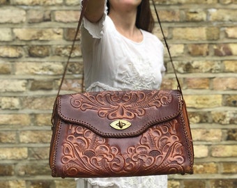 Big FLORAL EMBOSSED VINTAGE leather Bag - Art Nouveau Flowers Leafs tooled handbag | 70s Hippie Ethnic Satchel  | Braided Purse Tan Brown