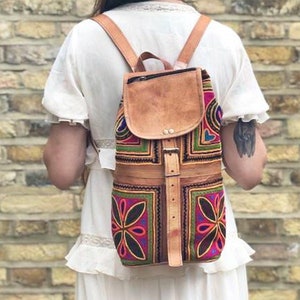 Sac à dos en cuir unique pour femme - sac en cuir hippie brodé à la main - sac à dos de voyage vintage - sac de festival bohème