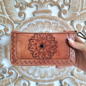 CARTERA DE CUERO CON HERRAMIENTAS Mandala para mujer con cremallera - Mini embrague de pulsera - Regalo único de accesorios Boho