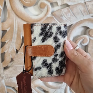 Pequena carteira de couro tripla para mulheres - Mini bolsa de couro de vaca - Carteira de viagem personalizada exclusiva