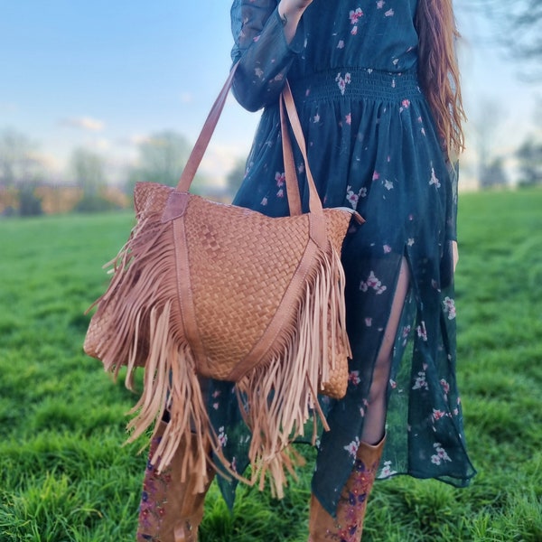 FRINGE LEATHER BAG Boho, Woven Genuine Leather Tote, Western Purse Women, Large Braided Shoulder Bag, Beige Hobo Bag, Hippie Bohemian