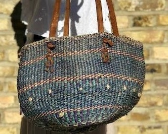 VINTAGE LEATHER SISAL Bag, 70s Woven Bucket Bag, 60s Straw Market Bag, Large Boho Shoulder Bag, Ethnic Jute Raffia Purse, Beach Bag